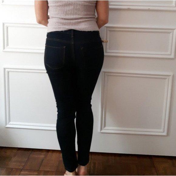 NWOT- FOREVER 21 Mid Rise Slim Fit Jeans - Size 29 - Picture 13 of 15